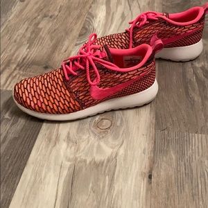 Nike Flyknit Free shoes
